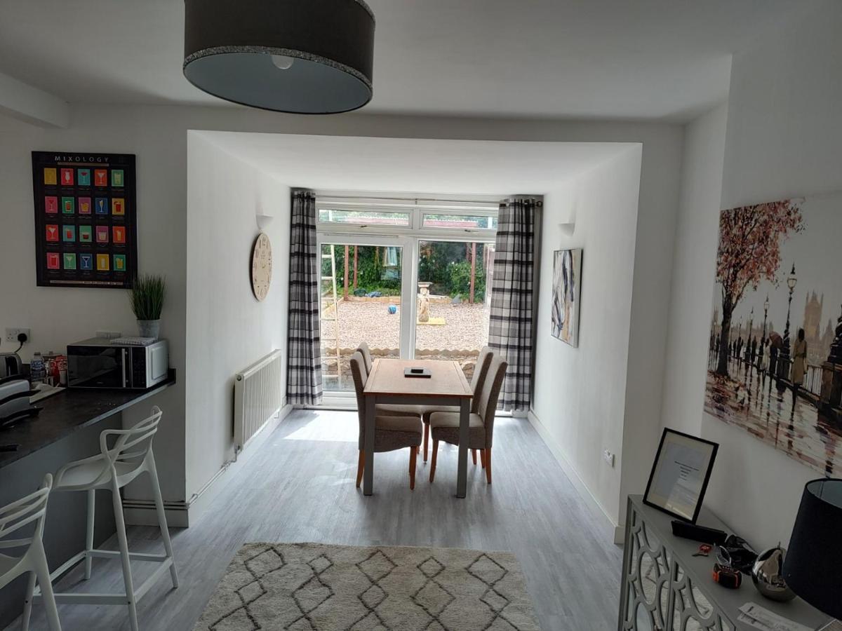 Wavertree Drive 3 Bed Contractor Home In 레스터 외부 사진
